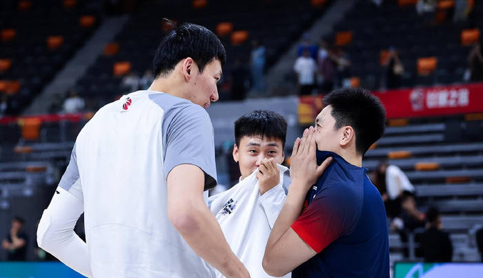 广东男篮抢三大战力克广州晋级八强